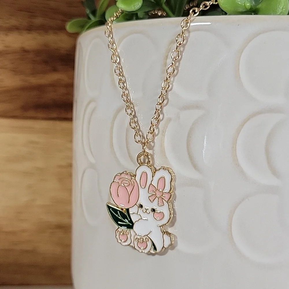 FLOWER BUNNY NECKLACE